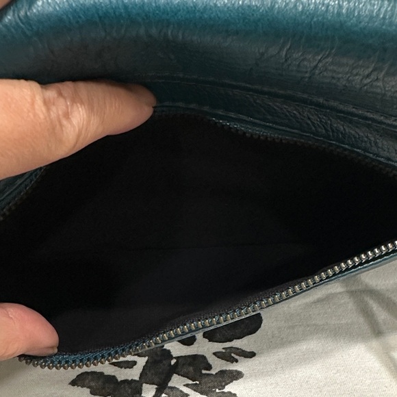 Wanderers Teal Marseille Crossbody Clutch with Venetian Card Wallet Set - Picture 10 of 12